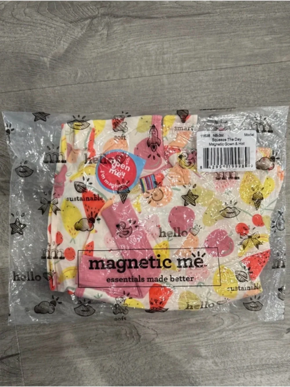 magnetic me Squeeze The Day Magnetic Gown and Matching Hat